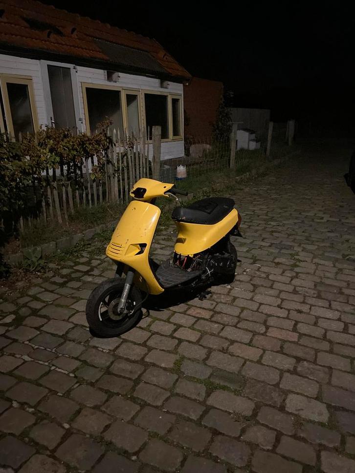 Piagio zip fastrider, Fietsen en Brommers, Scooters | Piaggio, Zo goed als nieuw, Zip, Tweetakt, Ophalen of Verzenden