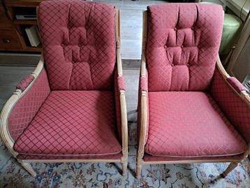 2 klassieke fauteuils beschikbaar voor biedingen