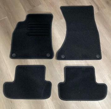 Mattenset voor een Audi A5 Type 8T/8F beschikbaar voor biedingen