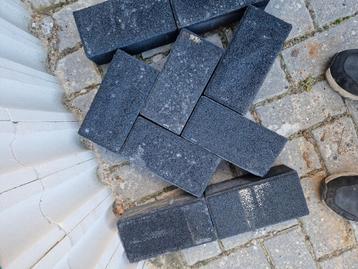 Betonklinker 8cm zwart structuur  beschikbaar voor biedingen
