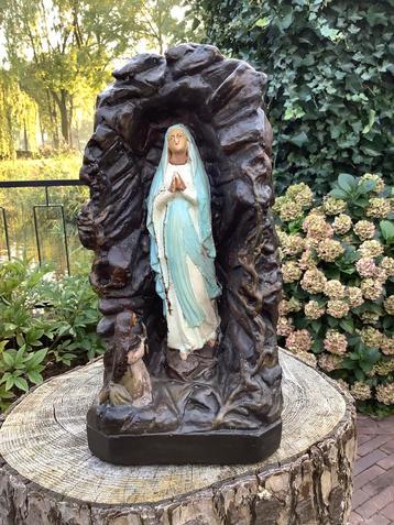 Mooi heiligenbeeld ❤️ Bernadette bij Maria in Lourdes 