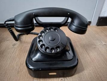Oude PTT Telefoon - Bakeliet beschikbaar voor biedingen
