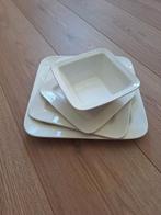 Xenos Servies Vierkant - 24 Delig - 6 Personen, Ophalen, Zo goed als nieuw, Effen, Porselein