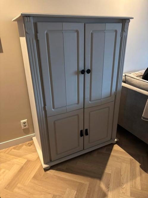 Een voorraadkast beige, Huis en Inrichting, Kasten | Computermeubels, Gebruikt, 120 tot 170 cm, 70 tot 120 cm, 40 tot 80 cm, Ophalen
