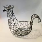 Eiermandje in de vorm van een kip, van kippengaas, Antiek en Kunst, Ophalen of Verzenden