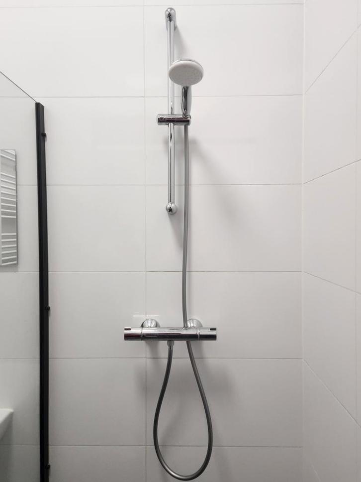 Douchewand zwart glas+complete Gröhe doucheset+thermostaat, Doe-het-zelf en Verbouw, Sanitair, Zo goed als nieuw, Douche, Glas