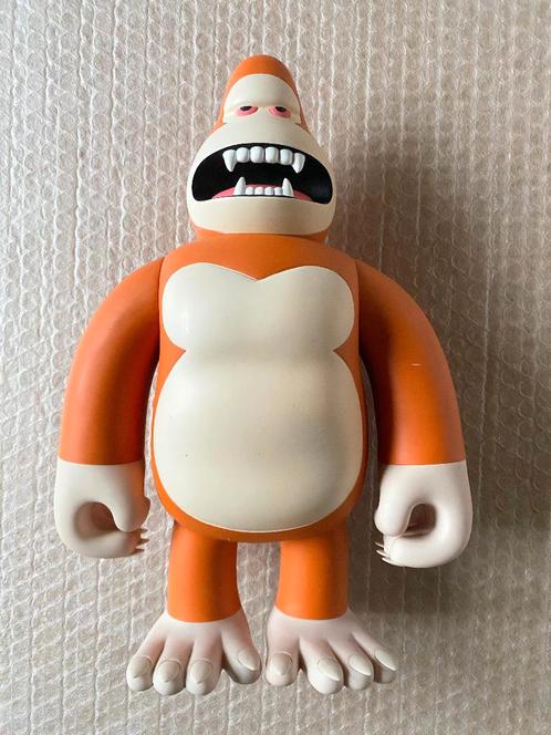 ≥ James Jarvis King Ken orange 2006 designer toy Amos — Kunst