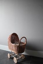 Poppenwagen van riet, Kinderen en Baby's, Speelgoed | Poppen, Ophalen of Verzenden, Nieuw, Babypop