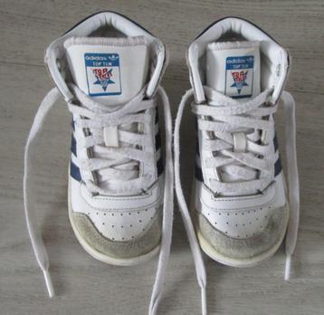 Adidas Top Ten – Kinder Sneakers, Wit/Blauw/Rood, Maat EU 22 beschikbaar voor biedingen
