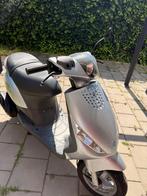 Piaggio Zip 4T (blauwe kenteken), Fietsen en Brommers, Scooters | Piaggio, Ophalen, Maximaal 45 km/u, Zip, Zo goed als nieuw