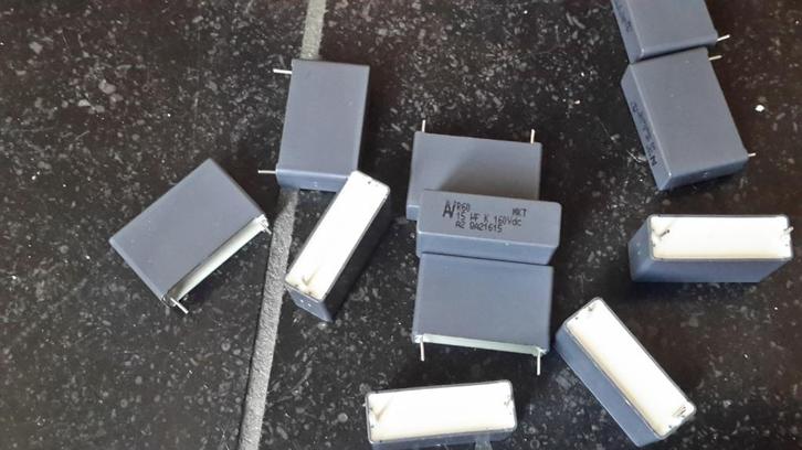 Arcotronics 15uf 160v mkt 10% 27,5mm, Hobby en Vrije tijd, Elektronica-componenten, Nieuw, Ophalen of Verzenden