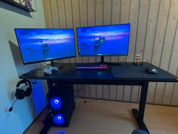 Custom game PC aangeboden beschikbaar voor biedingen