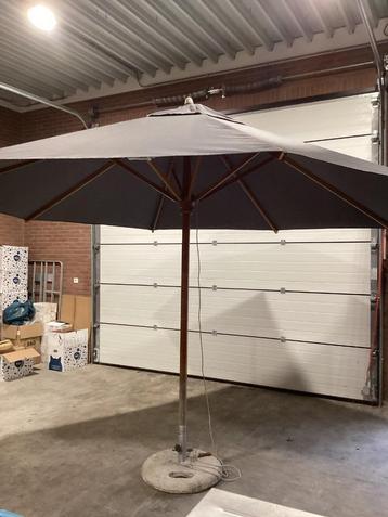 Houten MDT-TEX  parasols Klassiek en essentieel rond 380 cm. beschikbaar voor biedingen