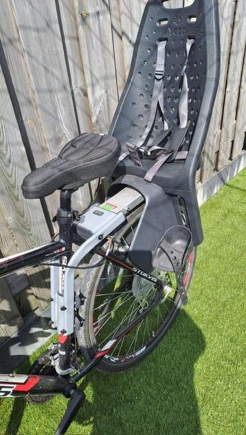 Beugel en fietsstoeltje voor mountainbike/elektrische fiets beschikbaar voor biedingen