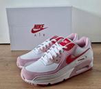 Nike Air Max 90 Valentine's Day Maat 43, Ophalen of Verzenden, Nieuw, Overige kleuren, Sneakers of Gympen