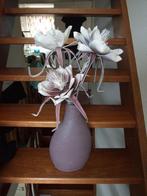 Vaas met bloemen taupe kleur, Steen, Overige kleuren, Ophalen of Verzenden, Zo goed als nieuw