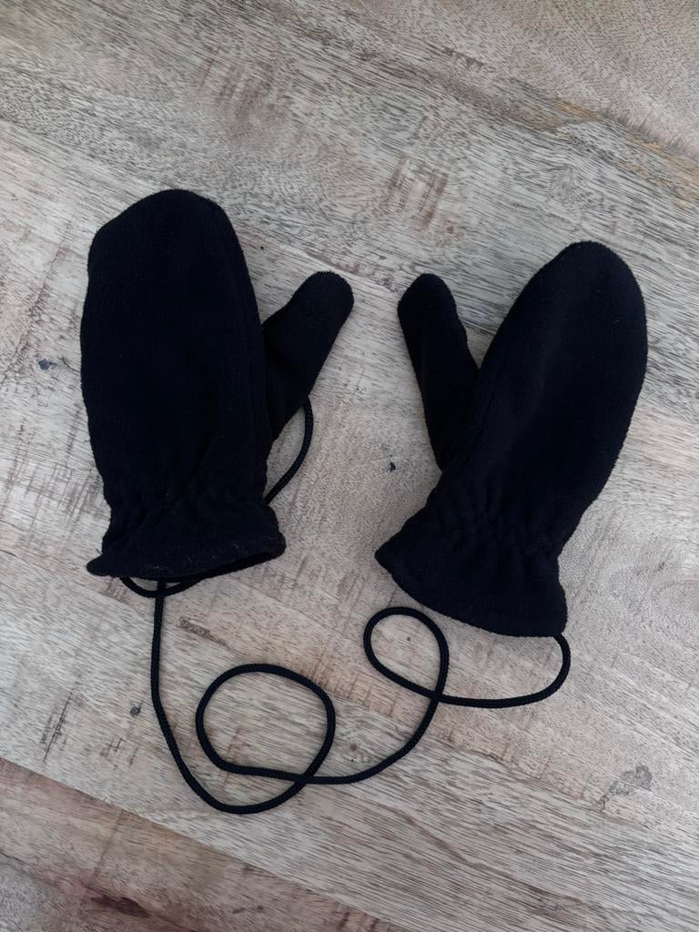 HEMA Thinsulate wanten zwart 86/92 koord warm, Kinderen en Baby's, Jongen of Meisje, Ophalen of Verzenden, Zo goed als nieuw, Handschoenen