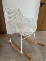 Witte Schommelstoel - Riet/Rotan, Huis en Inrichting, Stoelen, Ophalen, Gebruikt, Wit, Metaal