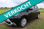 Toyota Aygo 1.0 VVT-i x-play|Airco|Parkeercamera|Bluetooth|N, Voorwielaandrijving, Stof, Gebruikt, Zwart