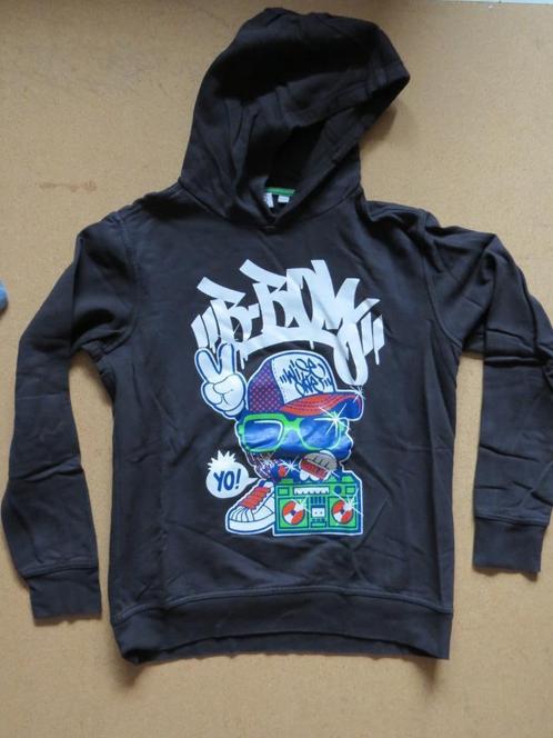 Stoere zwarte hoody in prima staat, maat 158-164, Kinderen en Baby's, Kinderkleding | Maat 158, Gebruikt, Jongen, Trui of Vest