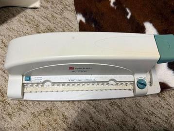 Rexel inbind machine cb105 + veel Inbindringen + papier pvc beschikbaar voor biedingen