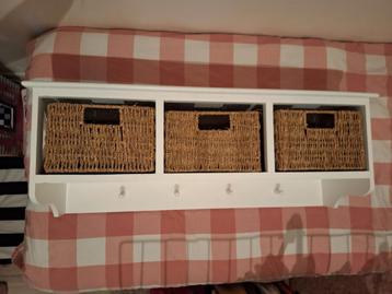 Kapstok met mandjes - Babykamer beschikbaar voor biedingen