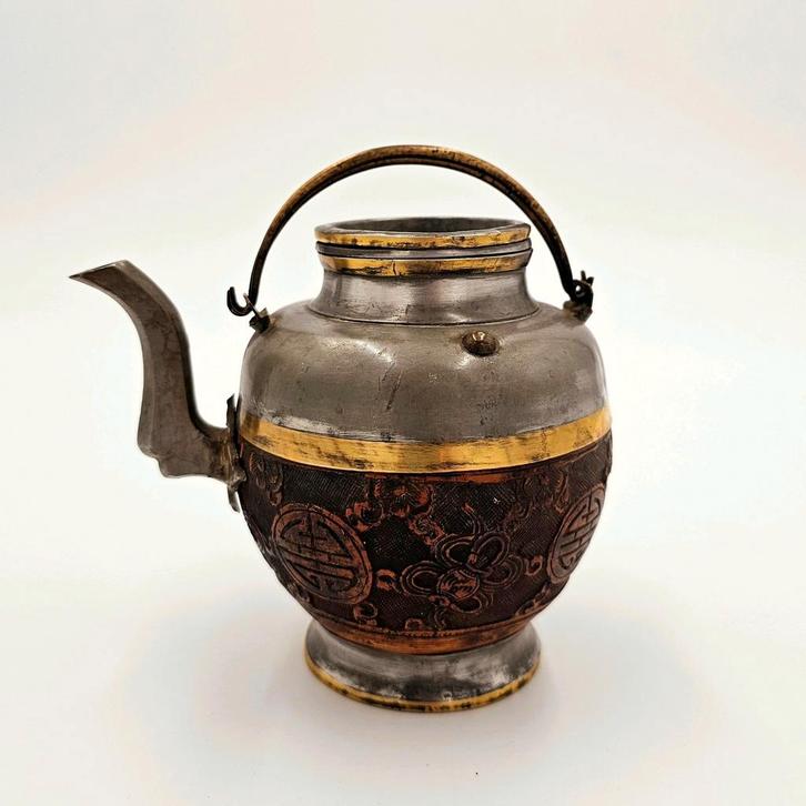 Antieke theepot van gesneden kokosnoot en tin uit China, Antiek en Kunst, Kunst | Niet-Westerse kunst, Ophalen of Verzenden
