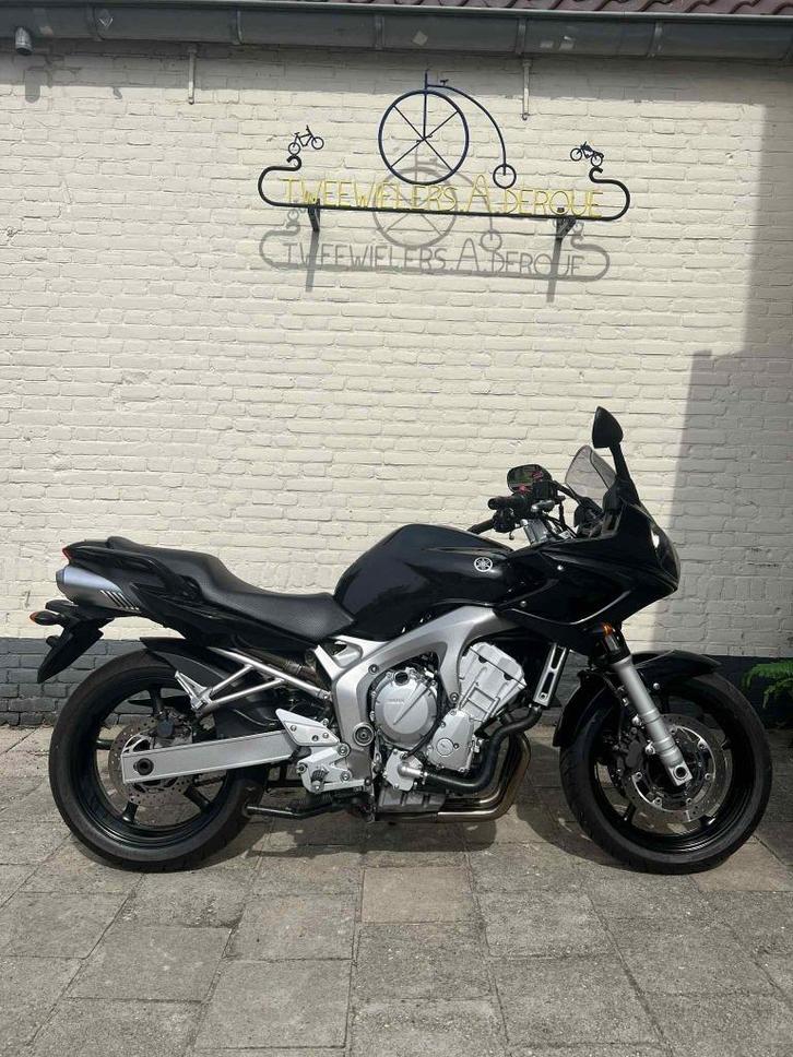 Yamaha FZ6-S Fazer motorfiets | 2006 | xx.xxx KM | zwart, Motoren, Motoren | Yamaha, Bedrijf, Sport, meer dan 35 kW, 4 cilinders