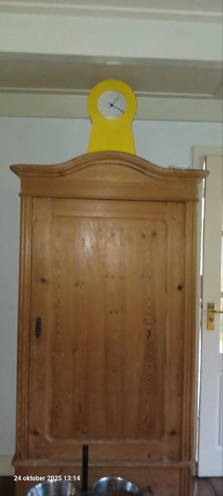 Wegens verhuizing gebruikte kasten  en tafeltjes, Huis en Inrichting, Complete eetkamers, Gebruikt, Minder dan 4 stoelen, Ophalen