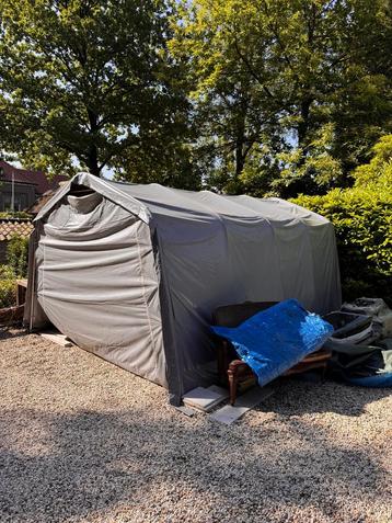 Opslagtent 6 bij 3 beschikbaar voor biedingen