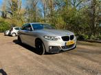 BMW 2-Serie 218i 136pk 2015 coupe grijs M look sportpakket, 65 €/maand, 4 stoelen, Leder, 2-Serie