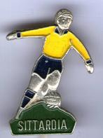 Sittardia zilverkleurig voetbalmannetje speldje ( Y_022 ), Verzenden, Zo goed als nieuw, Sport, Speldje of Pin