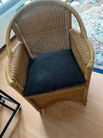 Mooie rotan stoel Gratis, Huis en Inrichting, Stoelen, Ophalen, Gebruikt, Bruin, Eén