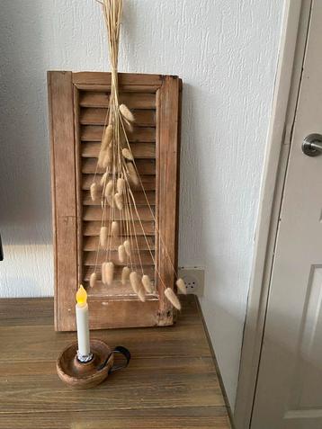 Oude Houten Luik Decoratie beschikbaar voor biedingen
