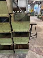 Vintage Industriële Stapelbakken – Robuust & Sfeervol Opberg, Ophalen
