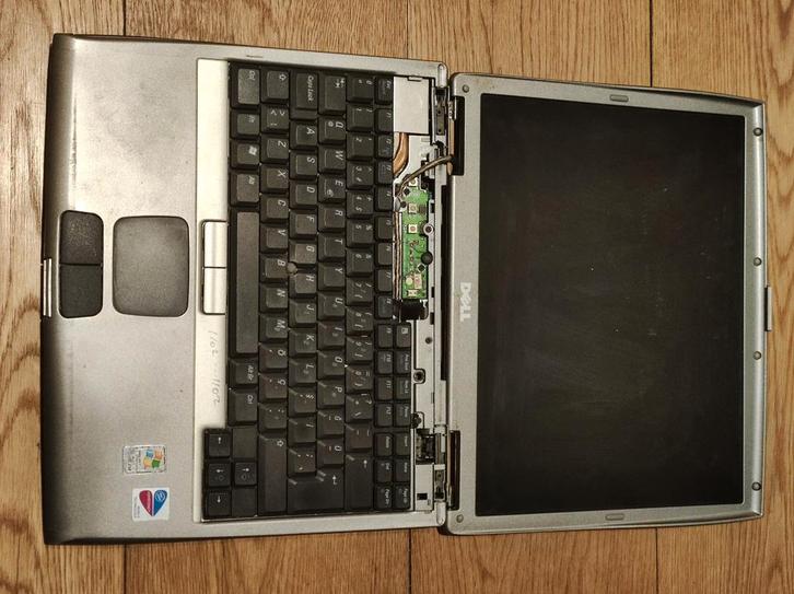 Dell Latitude D505 - Retro Laptop #tijdcapsule, Computers en Software, Overige Computers en Software, Ophalen