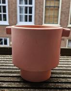 Te koop: OYOY Inka Kana bloempot – klein formaat, Tuin en Terras, Ophalen, Rond, Tuin, Zo goed als nieuw