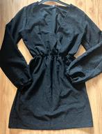 Zwart jurkje met subtiele glitter van America Today, Kleding | Dames, Jurken, Zwart, Ophalen of Verzenden, Zo goed als nieuw, Maat 36 (S)