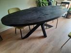 Ovale eettafel zwart mangohout met spinnepoot, Huis en Inrichting, Tafels | Eettafels, Ophalen, Gebruikt, 100 tot 150 cm, 200 cm of meer