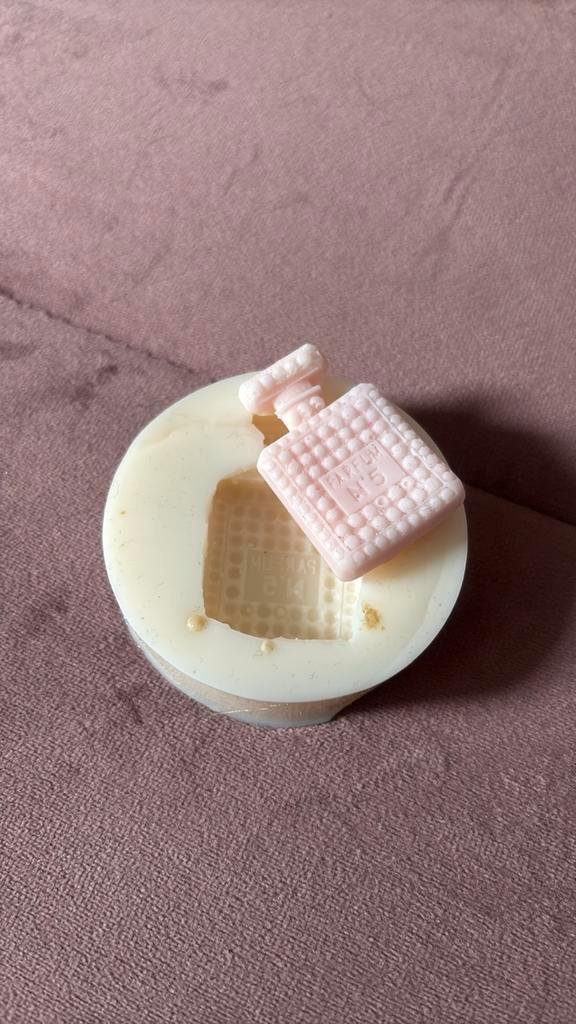 siliconen mal /Zeepmallen parfumfles, Hobby en Vrije tijd, Knutselen, Ophalen of Verzenden