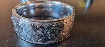 Zilveren vintage armband handgravures met wervelend patroon beschikbaar voor biedingen
