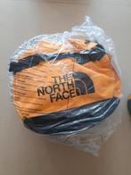 The North Face Base Camp Duffel geel maat S, Ophalen of Verzenden, Nieuw, Geel, 30 cm of meer