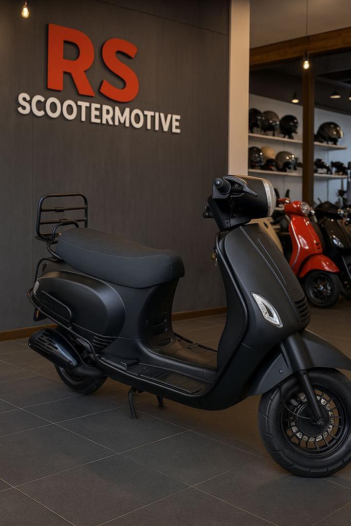 La souris agm vx50 brom scooter vespa btc riva killerbee, Fietsen en Brommers, Scooters | Overige merken, Zo goed als nieuw, Maximaal 45 km/u