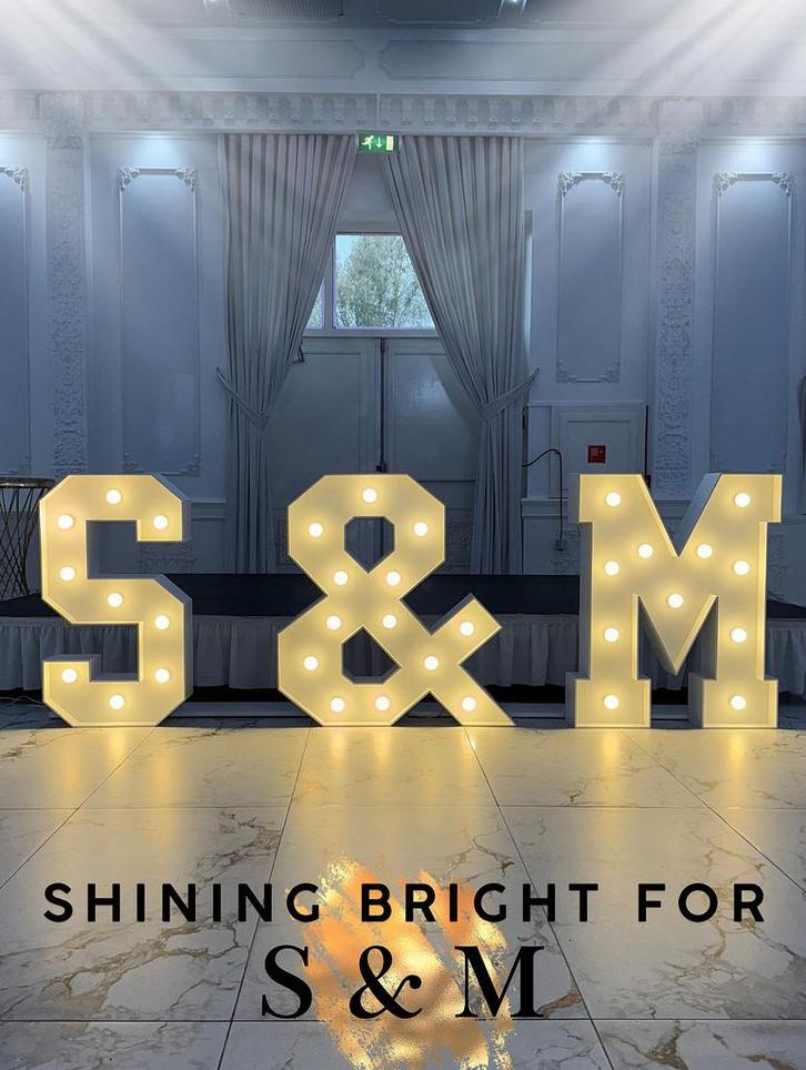 LICHTLETTERS VOOR BRUILOFTEN/FEESTEN (A-Z), Hobby en Vrije tijd, Feestartikelen | Verhuur, Nieuw, Geboorte of Huwelijk, Ophalen