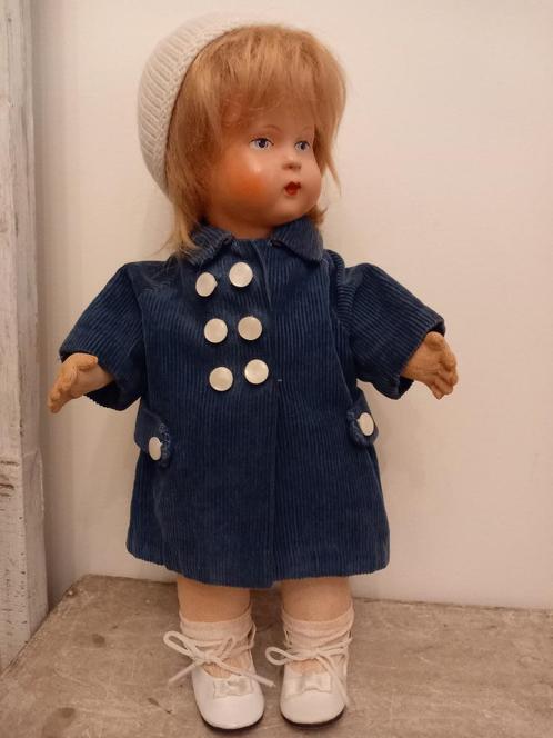 Vintage poppen jasje met mutsje. jaren 50, Verzamelen, Poppen, Zo goed als nieuw, Kleertjes, Ophalen