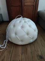 Vintage wit lederen Chesterfield lamp, Huis en Inrichting, Ophalen, Overige materialen, Gebruikt, 50 tot 75 cm