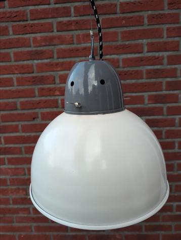 Handlamp industrieel beschikbaar voor biedingen