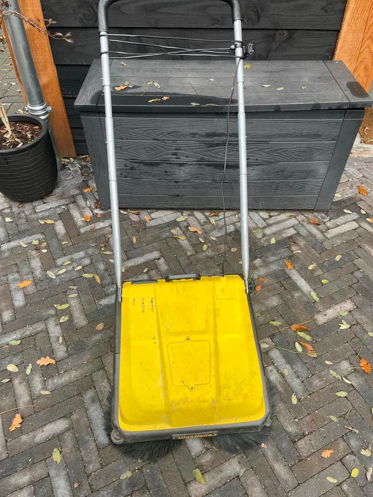 Westfalia Accu Veegmachine - Nette Staat!, Tuin en Terras, Veegmachines, Gebruikt, Ophalen