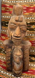 Afrikaans Tribal art houten bel met figuren en maskers, Ophalen of Verzenden