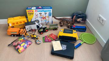 (Jongens) speelgoed beschikbaar voor biedingen